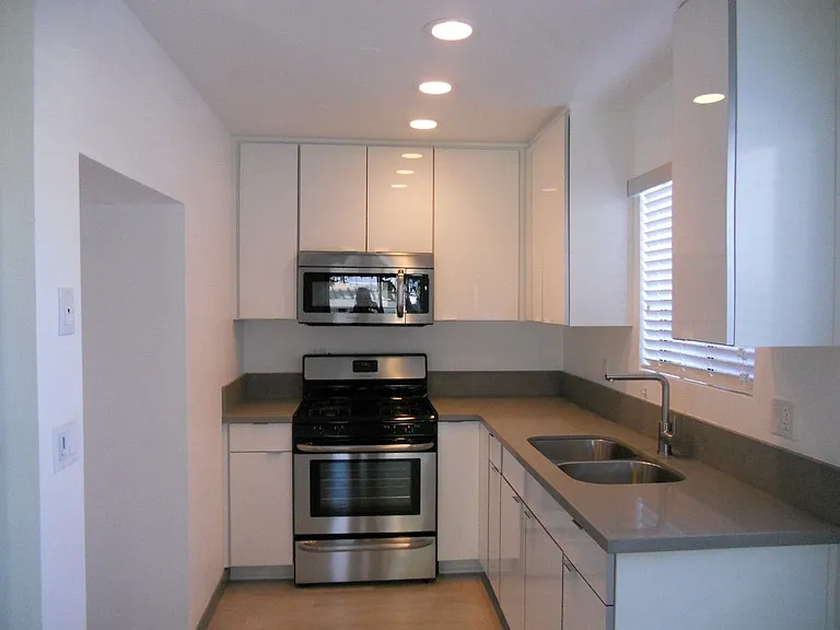 Eastside Apartments — Photo 35