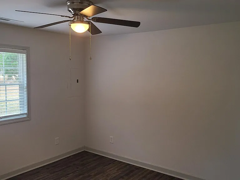 131 John Carl Dr — Photo 8