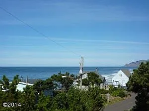 2564 SW Anchor Ave photo 1