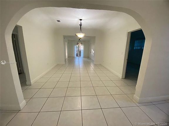 2nd image of 820 Lorca St
