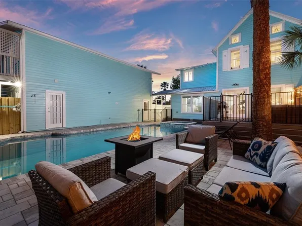 551 Omaha St, Palm Harbor, FL 34683