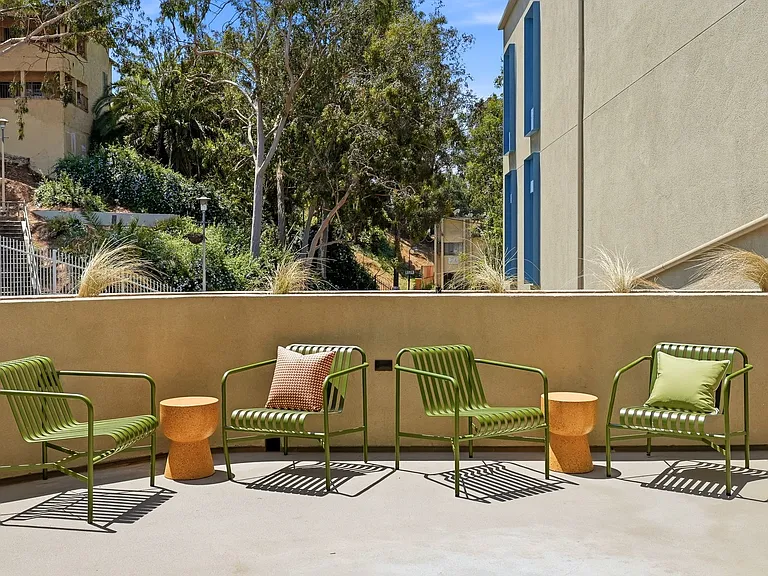 Step Designer Studio Community Living — Photo 13