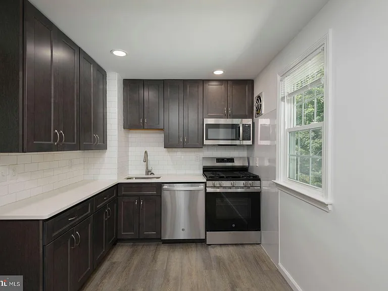 135 N Line Rd — Photo 3
