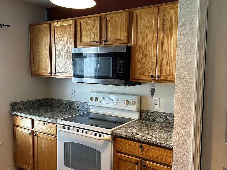 2751 Dodds Ln — Photo 6