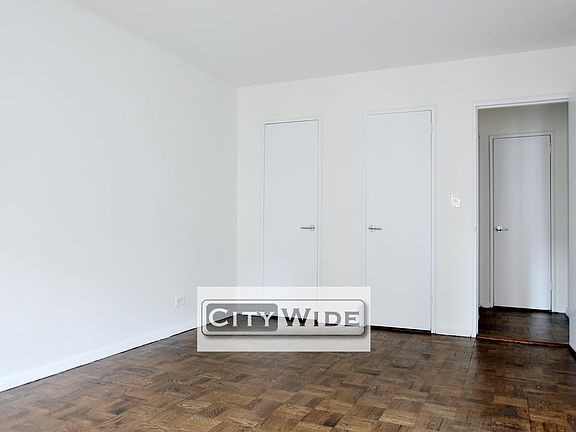 3rd image of 165 E 35th St APT 7I