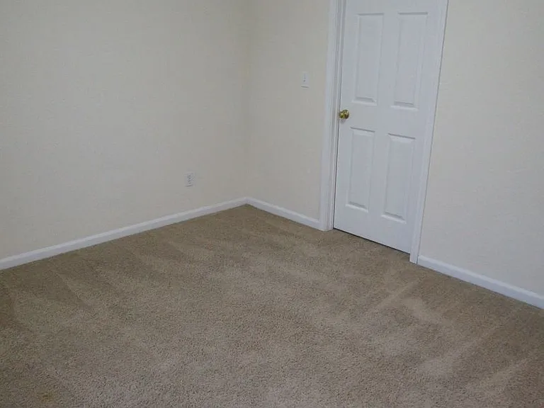 4402 - 4404 Jeana Court — Photo 40