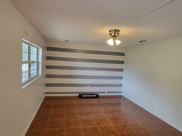 1719 Sarazen Dr — Photo 2