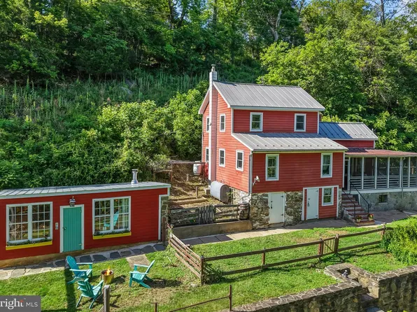 13316 Downey Mill Rd, Lovettsville, VA 20180