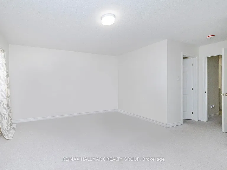 57 Caspian Row — Photo 15