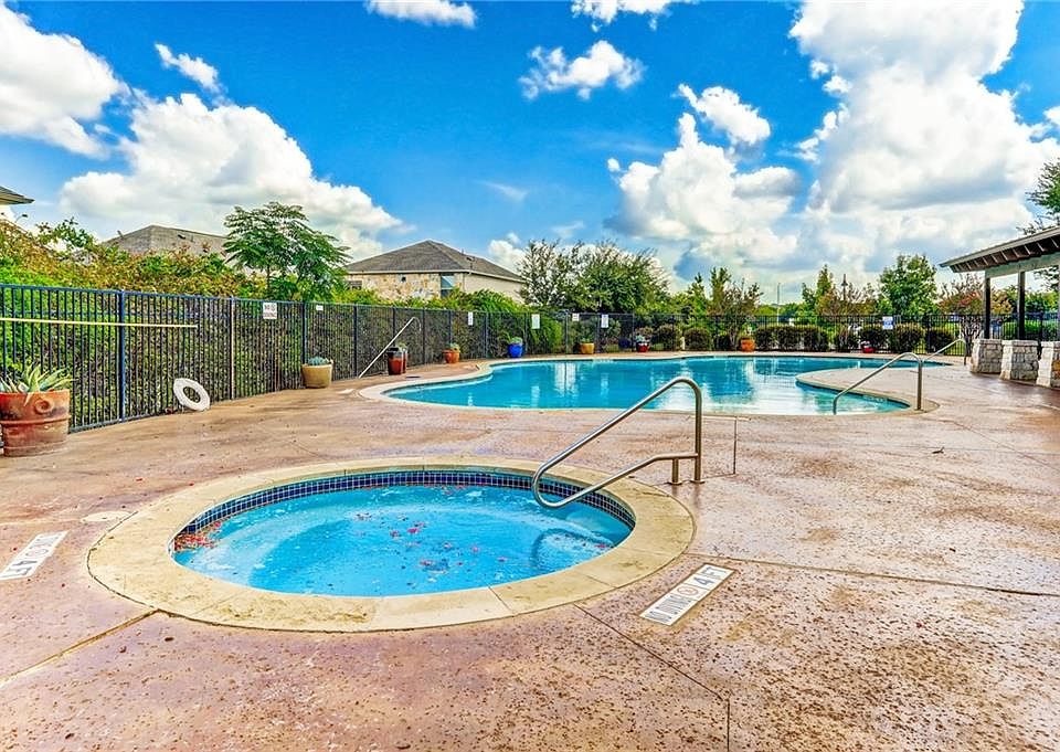 1st image of 2101 Town Centre Dr APT 1507