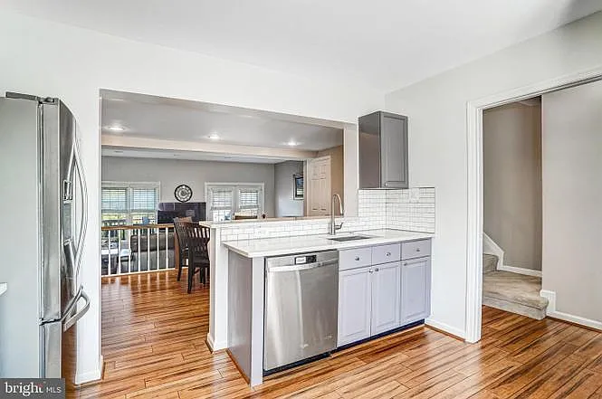 3936 Kernstown Ct — Photo 4