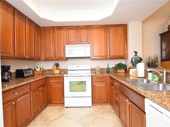 2nd image of 3563 SW Sawgrass Villas Dr #2-B