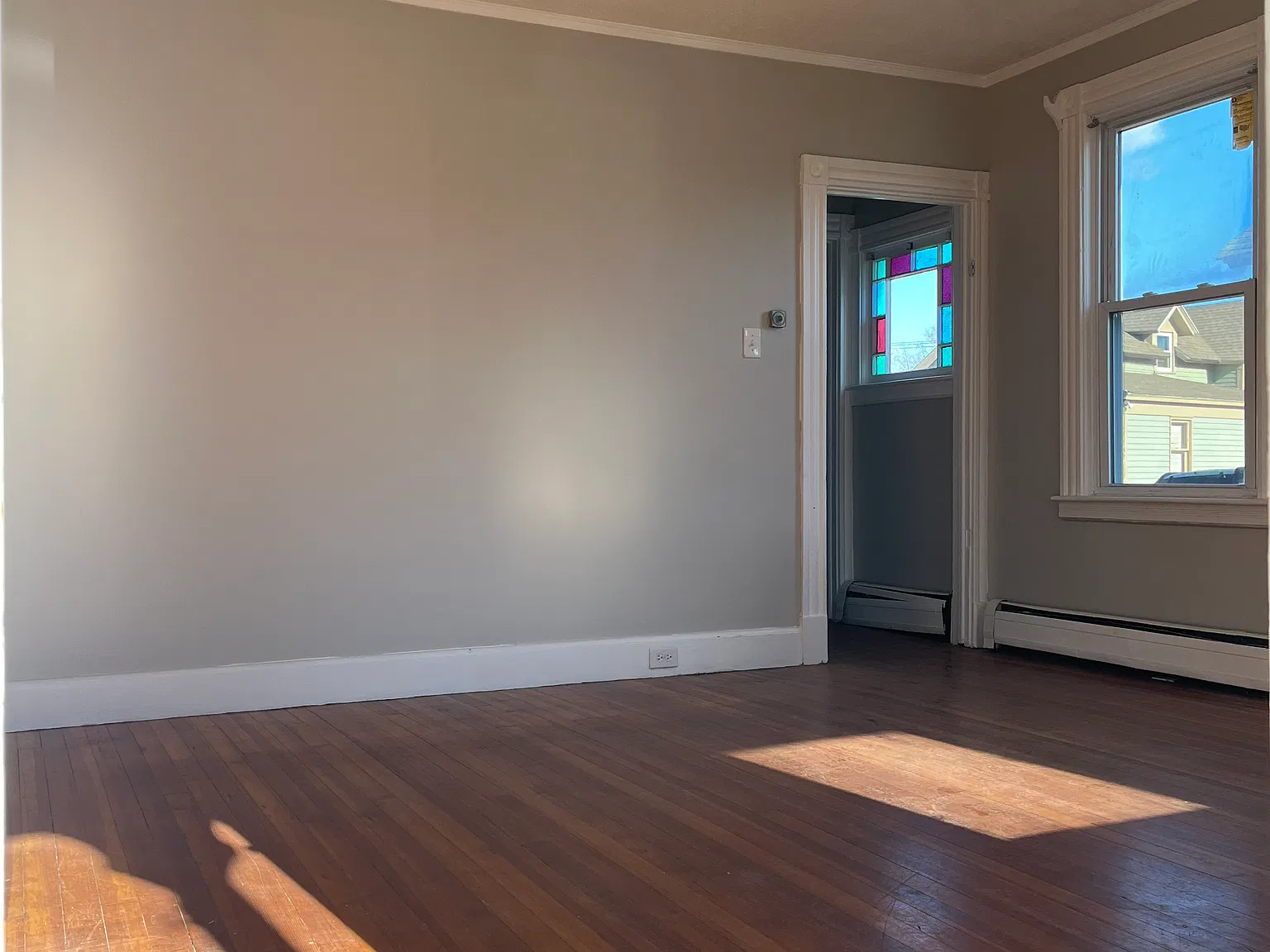 2 bed, 1.5 bath, 1026 sqft, $1,850 — Photo 2