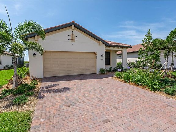2nd image of 10201 Fiddlewood Dr