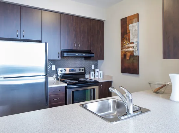 Palomar at Village Gate West, 3 Summerland Ter, Toronto, ON M9A 0B4