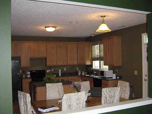 3rd image of 10520 W Lookout Ln