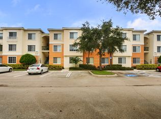 10104 Myrtlewood Cir W, Palm Beach Gardens, FL 33418