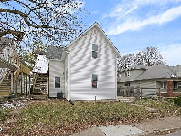 3rd image of 2209 Noble St