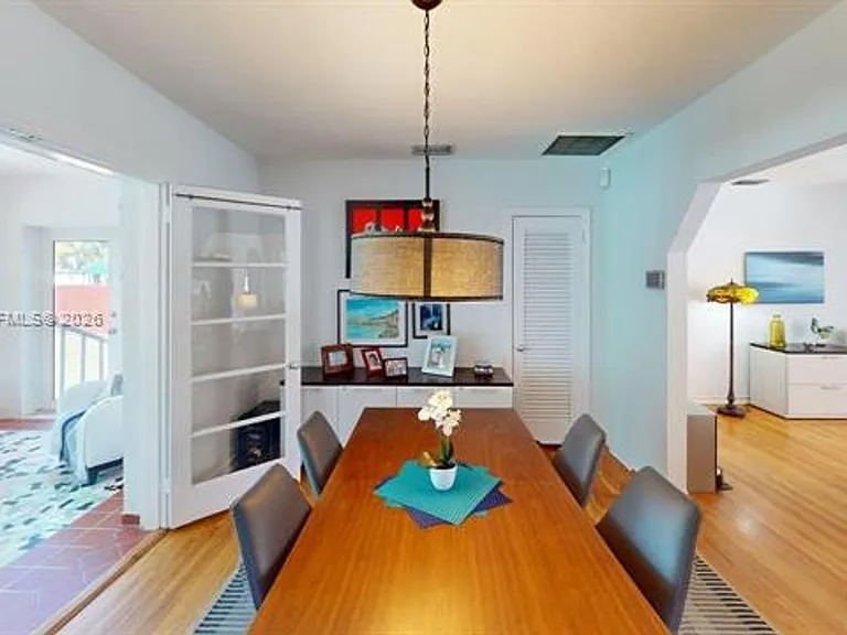 951 NE 116th St — Photo 3