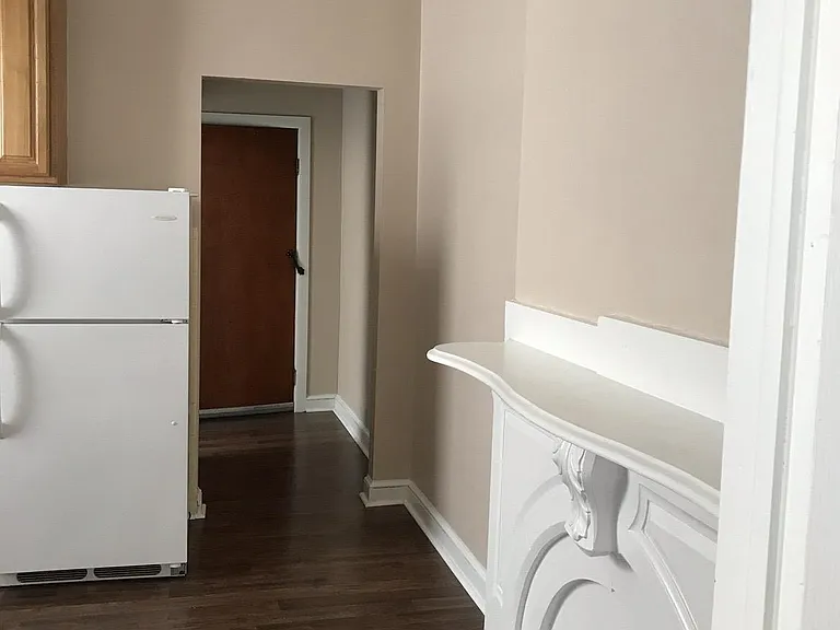 155 N 21st St #2R — Photo 2