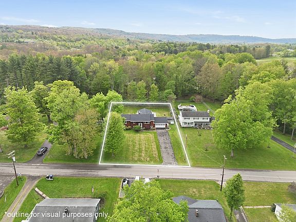 3rd image of 2592 Marshland Rd