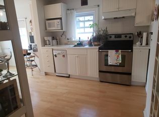 2712 Kinsey St, Rockford, IL 61109