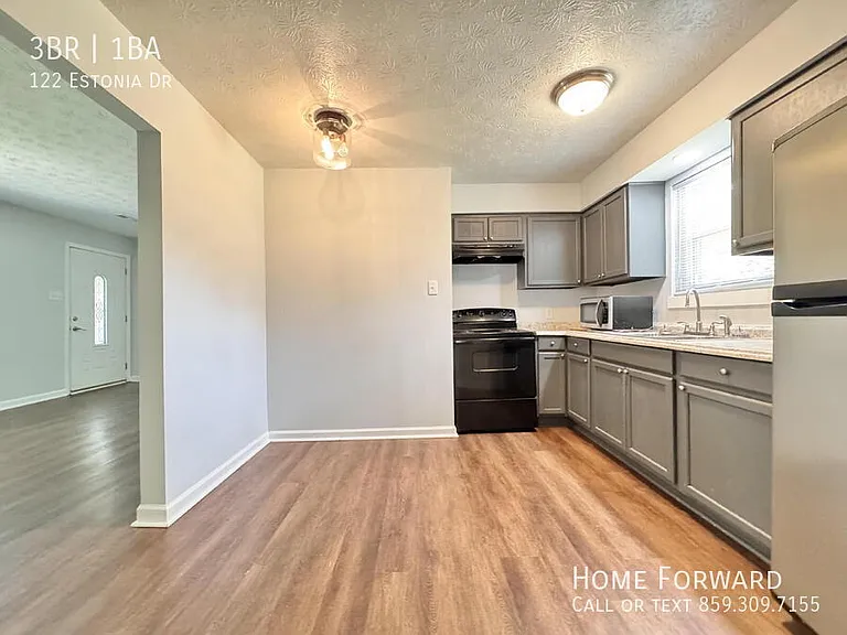 122 Estonia Dr — Photo 6
