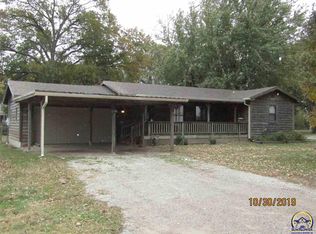 2106 Jefferson St, Grantville, KS 66429
