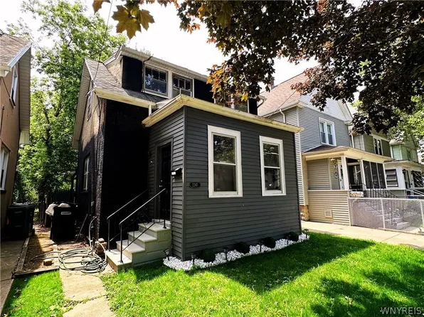 2247 Cleveland Ave, Niagara Falls, NY 14305