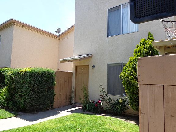 2nd image of 1301 Casa San Carlos Ln APT C