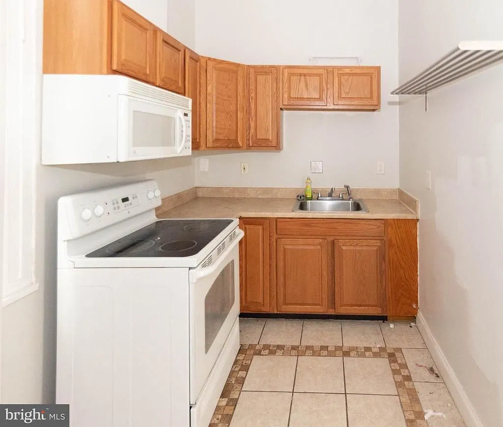 31X N Paca St — Photo 2
