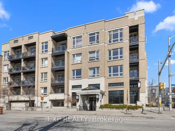 429 Kent St #121, Ottawa, ON K2P 1B5
