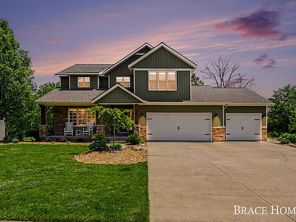 3rd image of 156 Hightower Dr NE