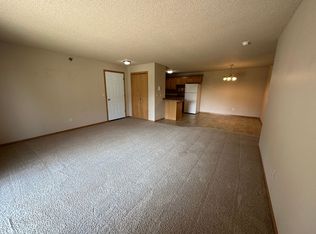 4600 McKenzie Dr SE #2, Mandan, ND 58554