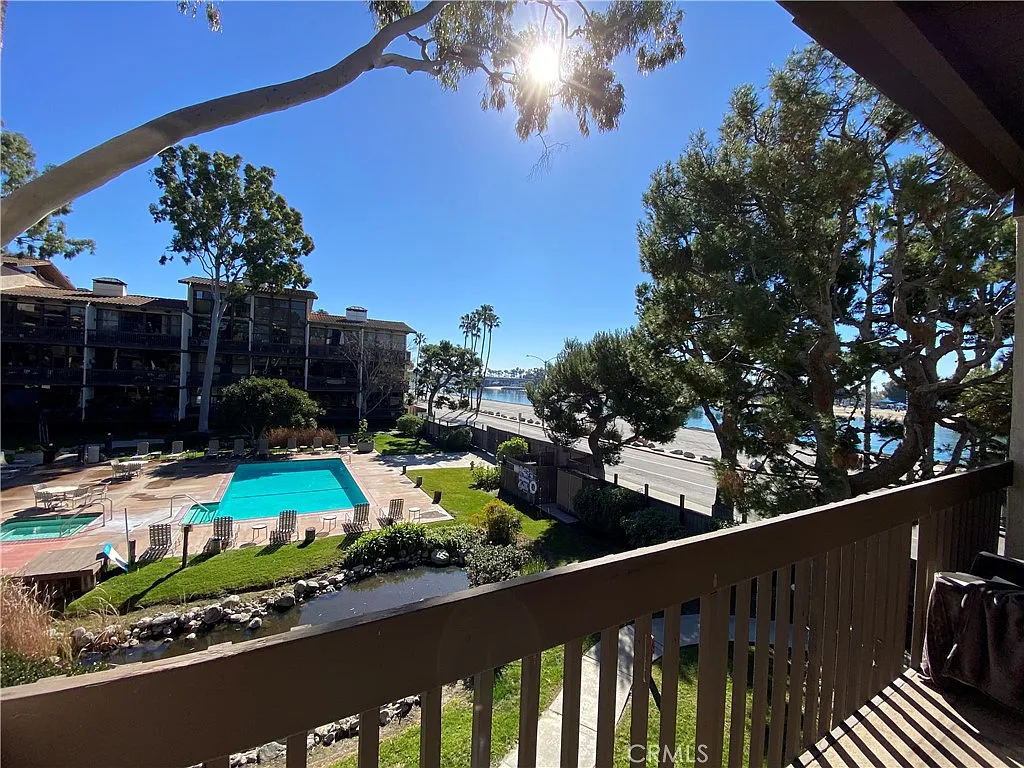 1 bed, 873 sqft, $3,500 — Photo 2