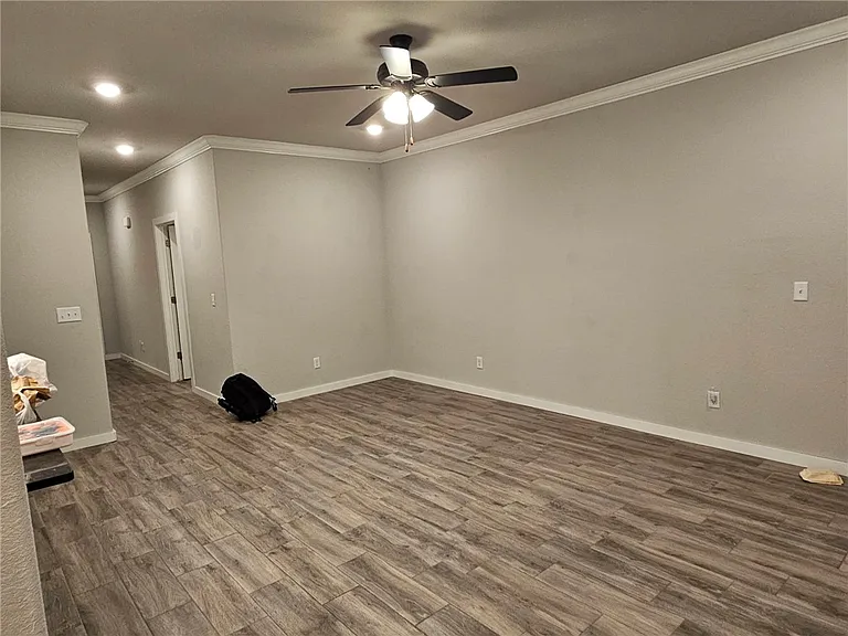 441 Coconut Ln — Photo 9