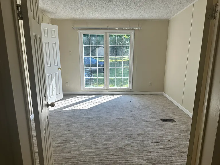 87 Falling Leaf Ln — Photo 9