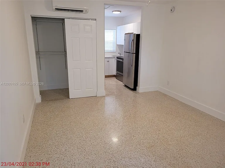 620 SW 6th Ave #2 — Photo 5