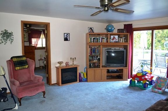 4th image of 1383 Linda Ave