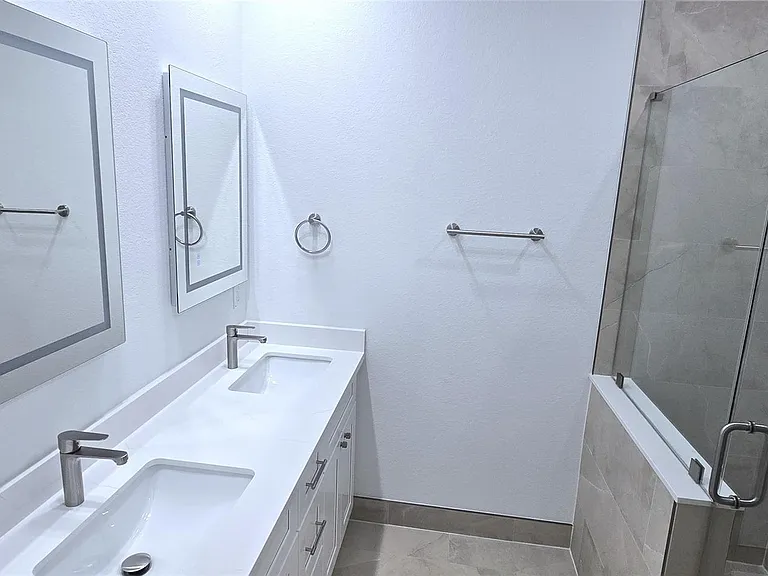 1475 Ferguson Way #A — Photo 18
