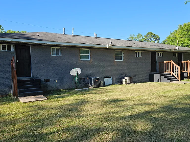 161 Friendship Cir #165 — Photo 6