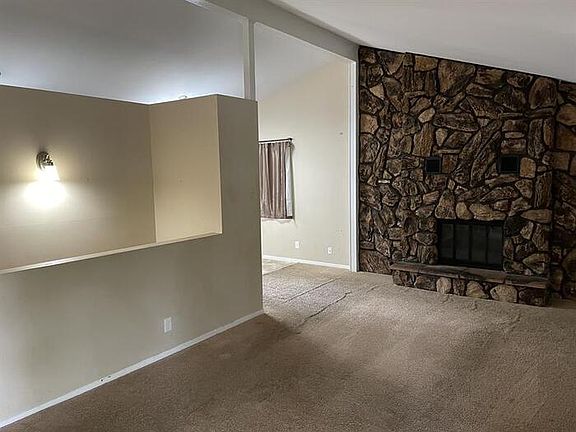 3rd image of 718 51st Ave NE