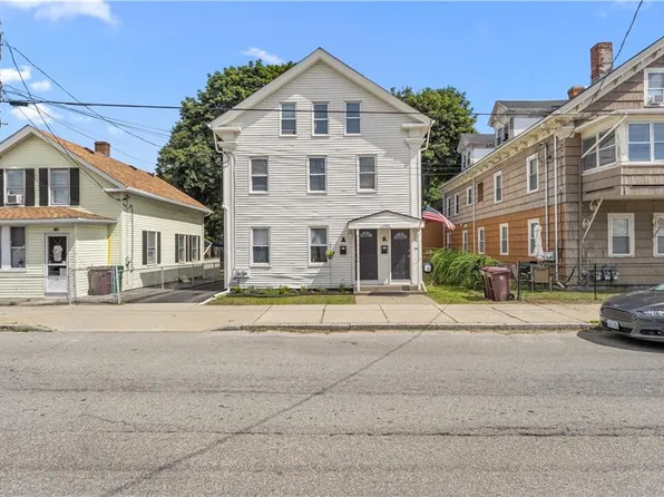 551 Pond St, Woonsocket, RI 02895