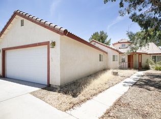 44105 Acacia St, Lancaster, CA 93535
