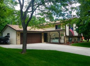 2200 Gunflint Trl N, Brooklyn Park, MN 55444