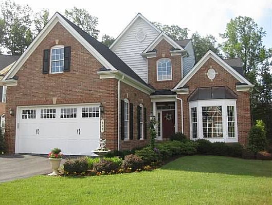 1st image of 323 Grindstone Dr