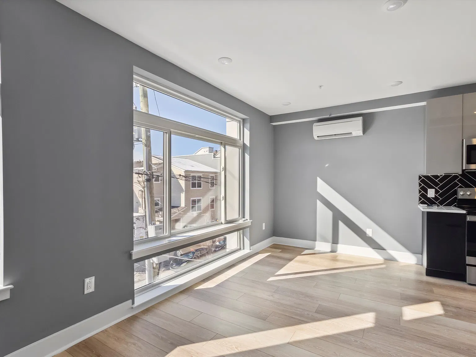 1 bed, 468 sqft, $1,525 — Photo 3