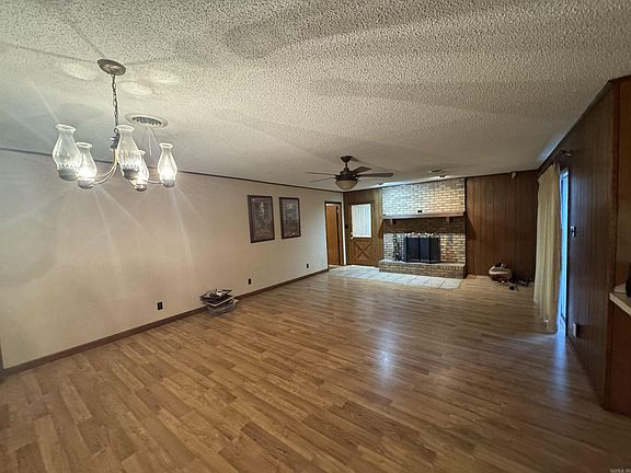 2nd image of 216 W 14th St