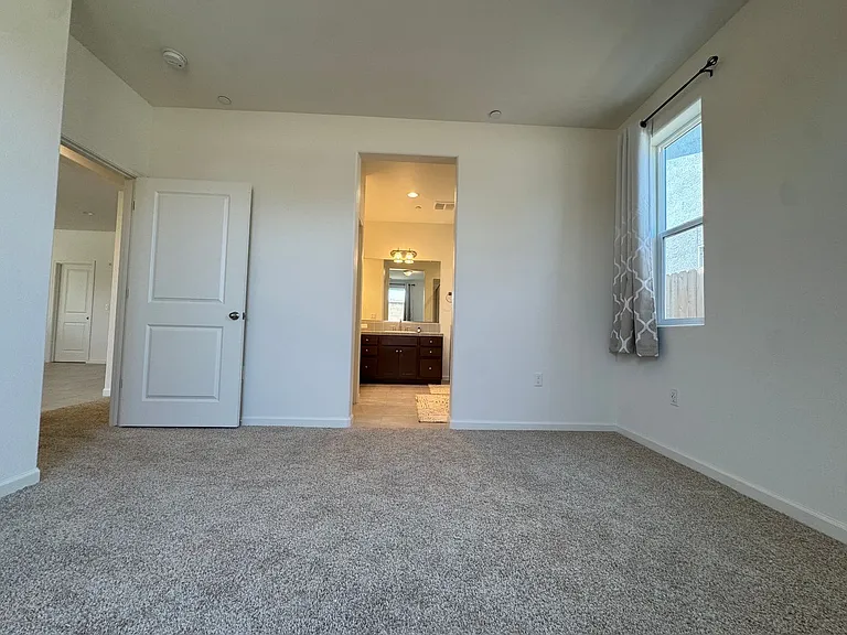 1267 Las Rosas Ave — Photo 16