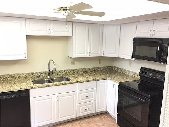 3rd image of 2269 Beacon Place Dr APT A